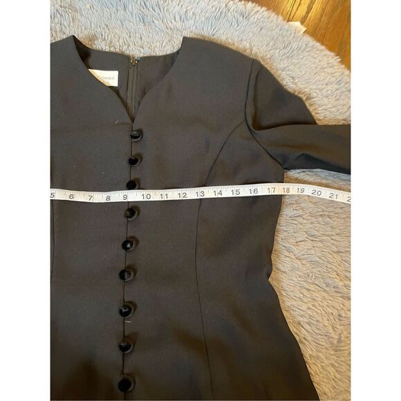 Vintage women’s black suit dress with pleating size 6 p - Picture 6 of 6